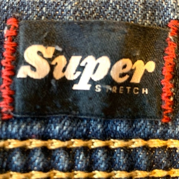 Silver Jeans Aiko Mid Capri Cuffed Denim Jeans - Picture 10 of 14